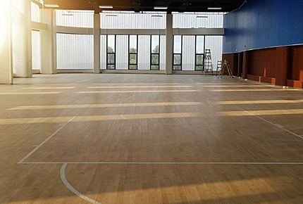 體育籃球館運動木地板單龍骨工藝吸震性怎么樣？